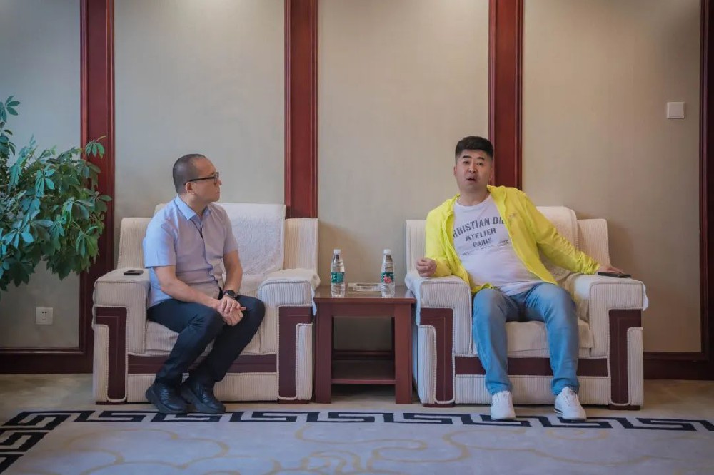 中電新源集團董事長(cháng)包紅旗一行到商會(huì )訪(fǎng)問(wèn)座談