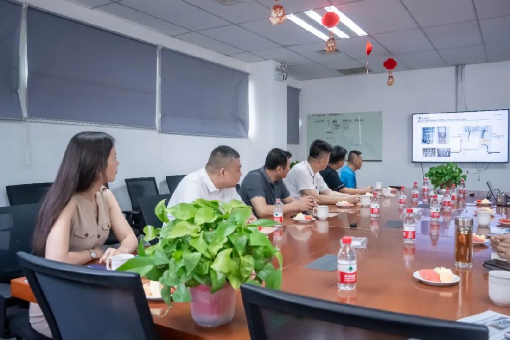 王曉軍會(huì )長(cháng)帶隊前往中電新源集團走訪(fǎng)座談